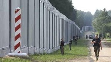 Poland deploying electronic surveillance on Ukrain...